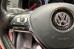 punainen Volkswagen Transporter 2016 kuva 18.