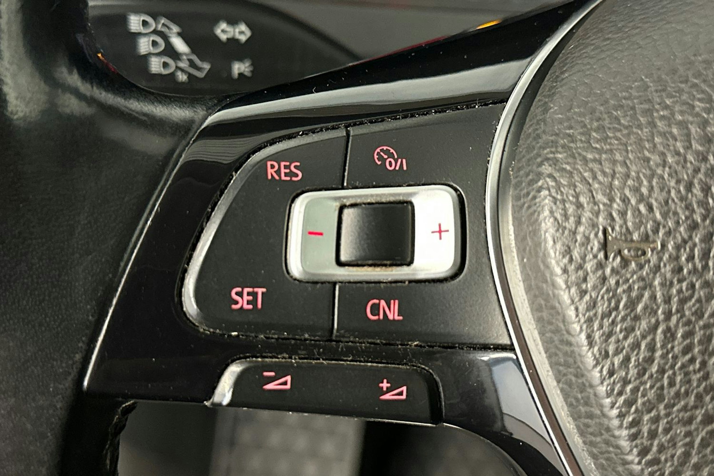 ruskea (beige) Volkswagen Transporter 2016 kuva 23.