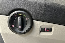 ruskea (beige) Volkswagen Transporter 2016 kuva 25.