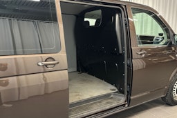 ruskea (beige) Volkswagen Transporter 2016 kuva 29.