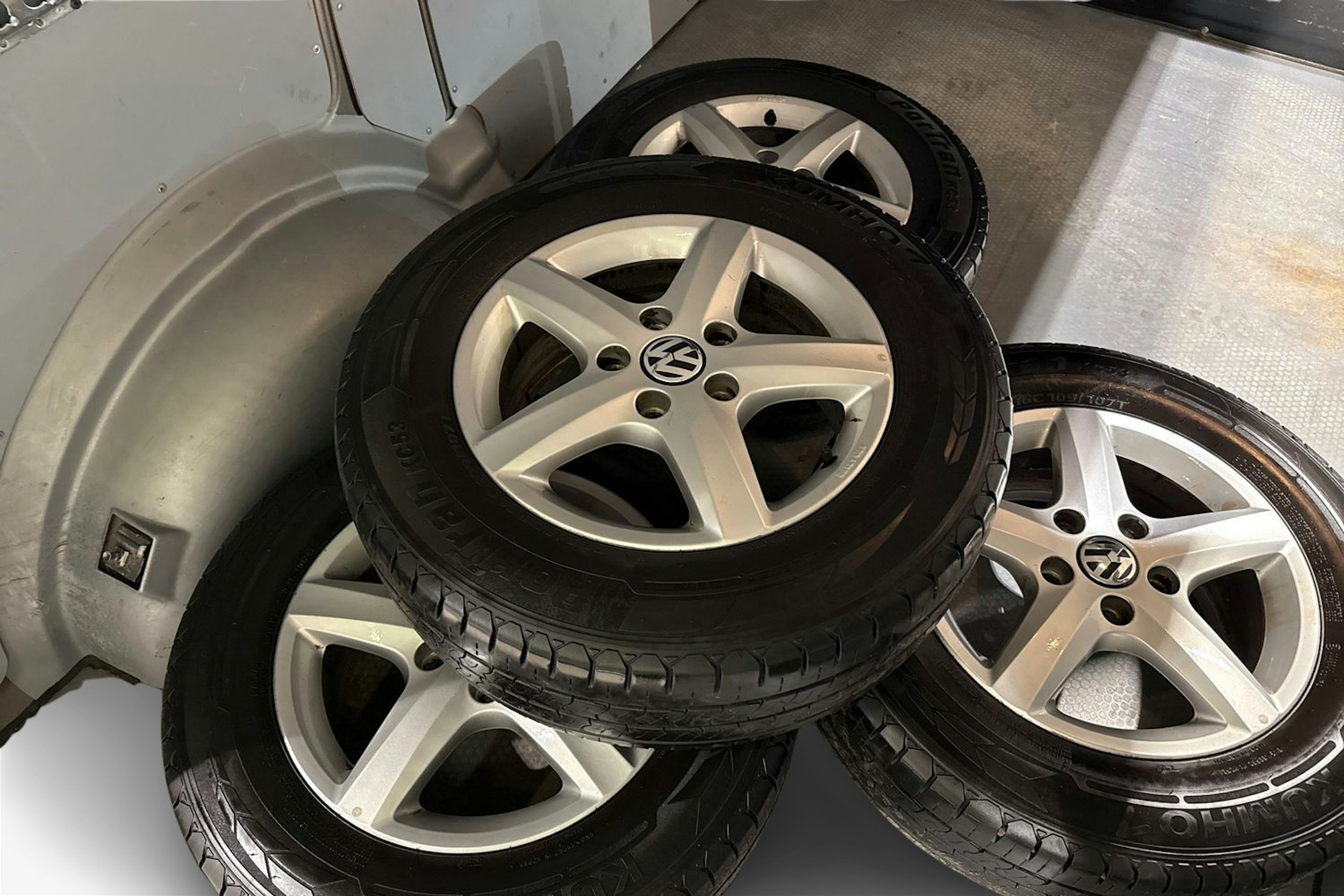 Ruskea (beige) Volkswagen TRANSPORTER 2016 kuva 9.