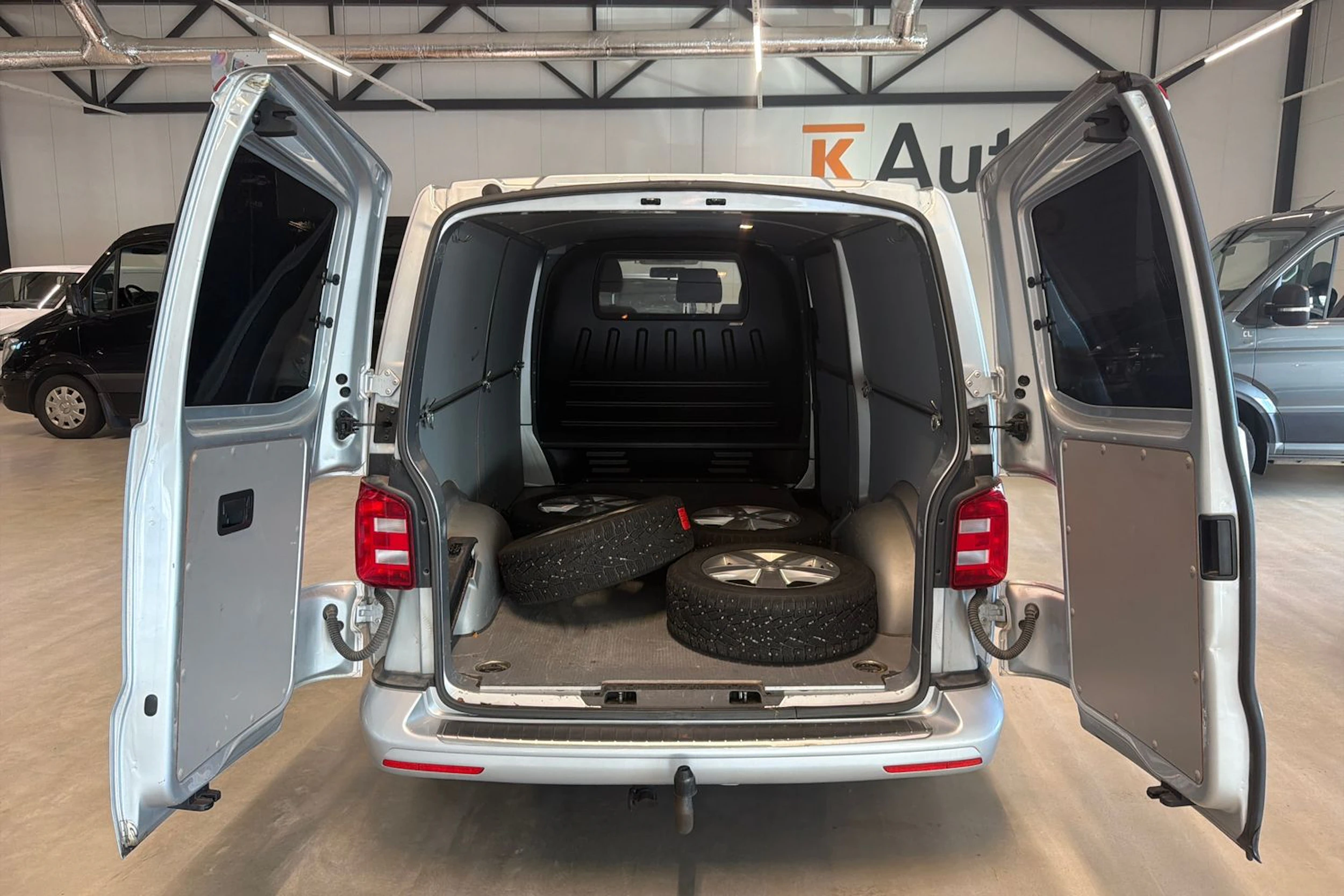 hopea Volkswagen Transporter 2016 kuva 5.