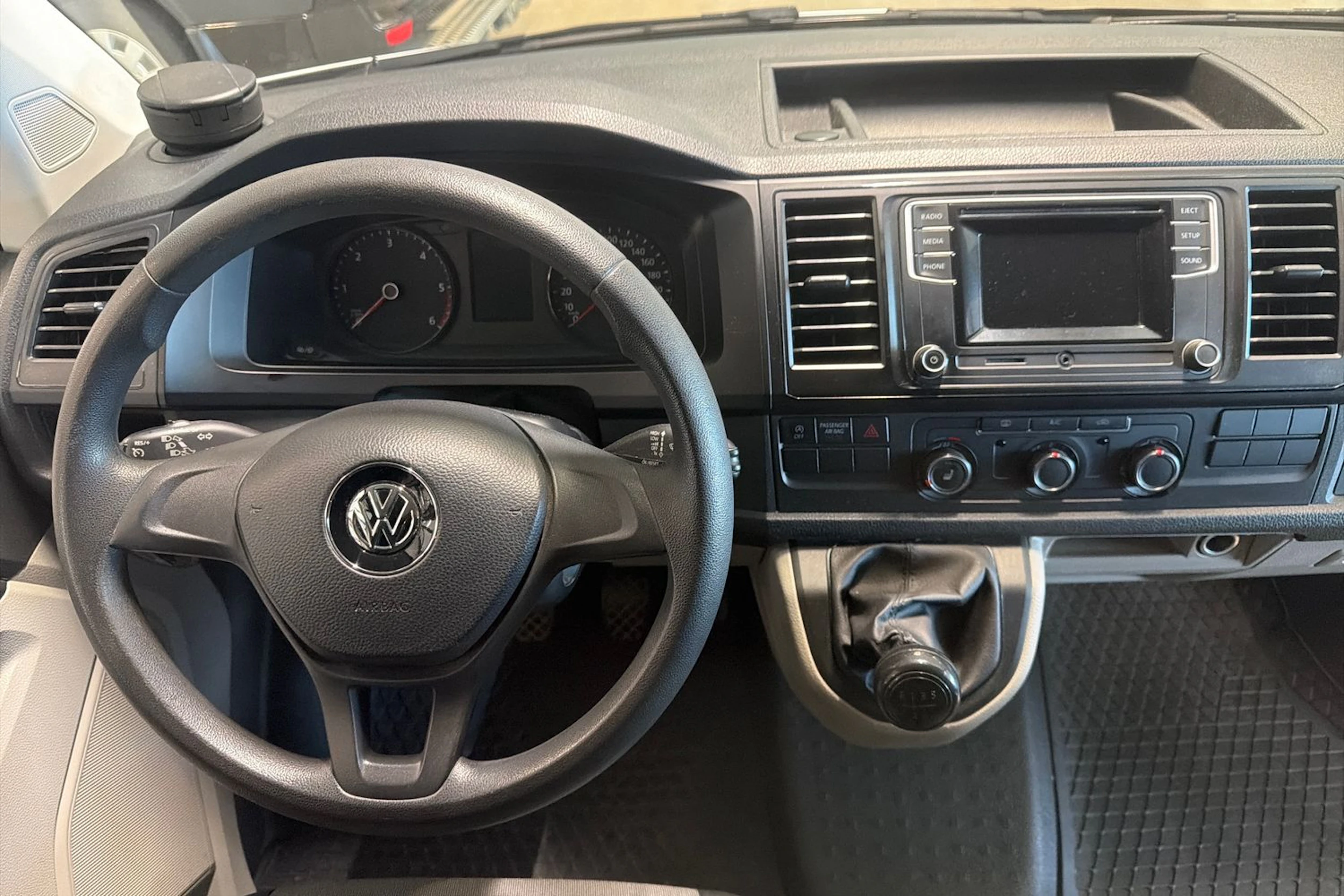 hopea Volkswagen Transporter 2016 kuva 6.