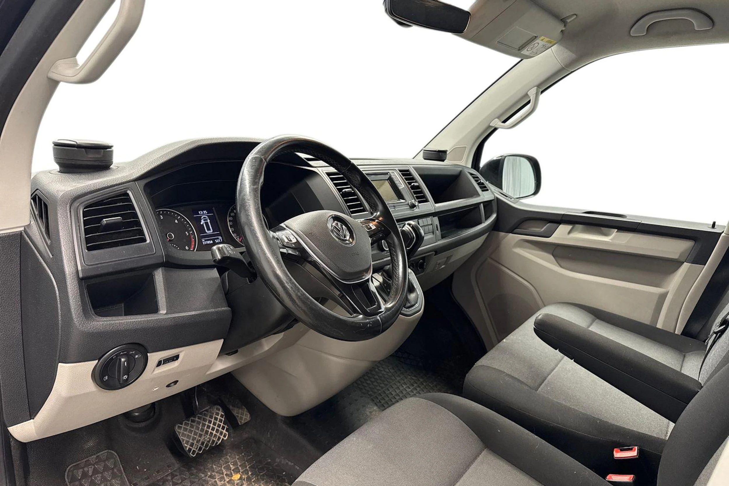 musta Volkswagen Transporter 2016 kuva 3.