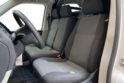 valkoinen Volkswagen Transporter 2016 kuva 9.