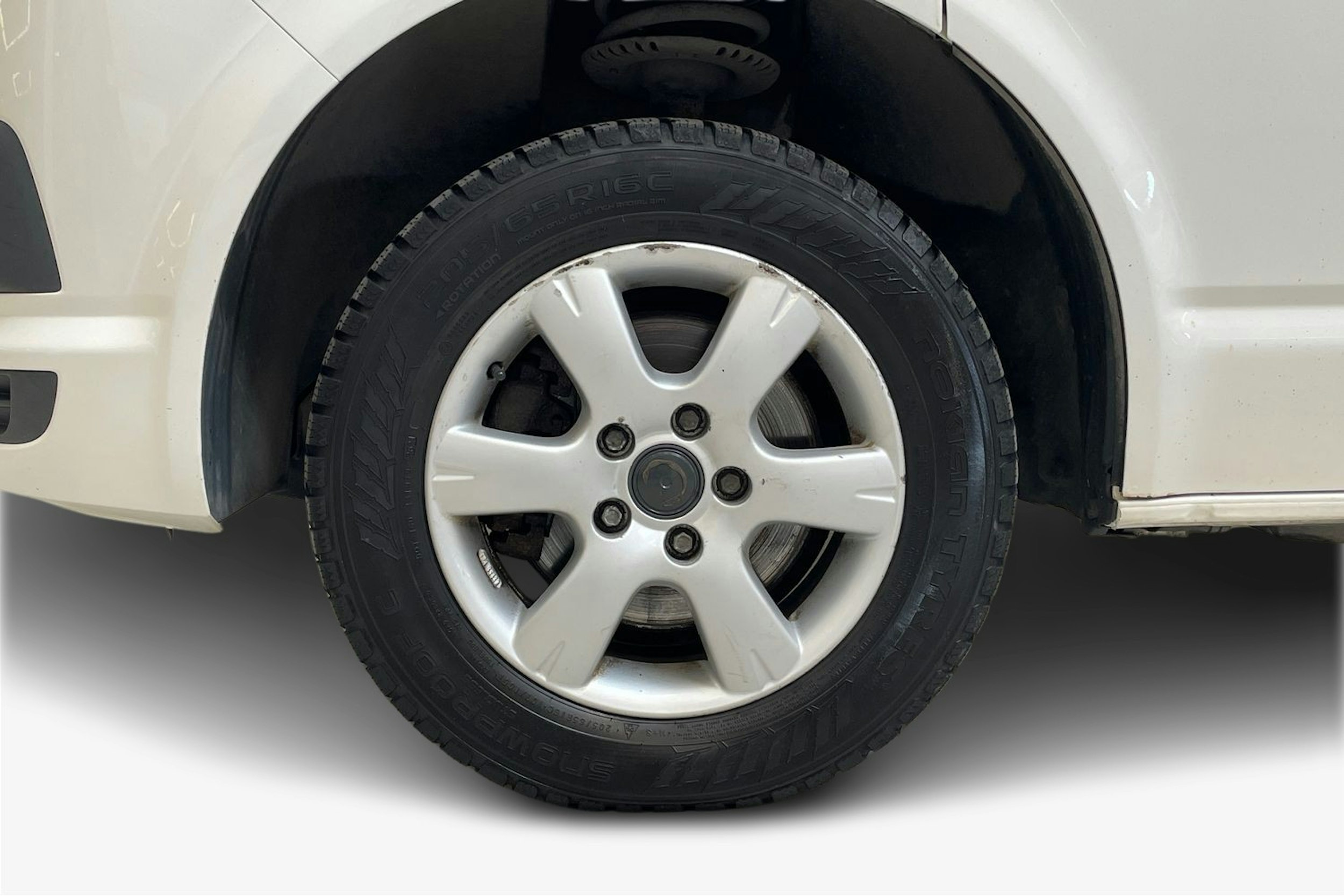 valkoinen Volkswagen Transporter 2016 kuva 11.