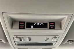 valkoinen Volkswagen Transporter 2016 kuva 21.