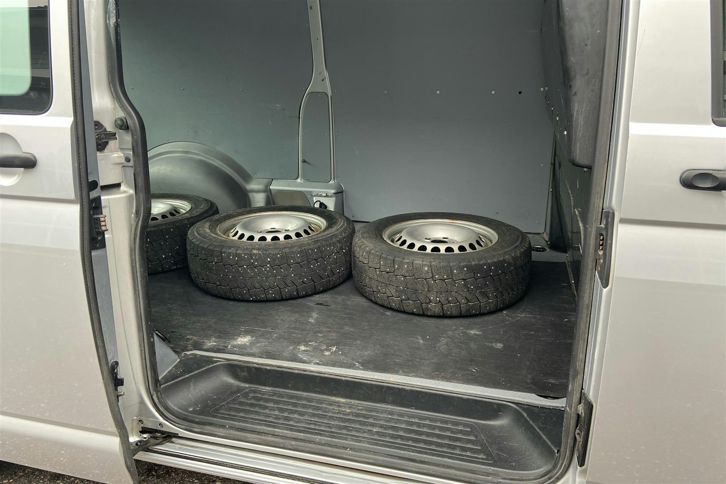 hopea Volkswagen Transporter 2016 kuva 6.