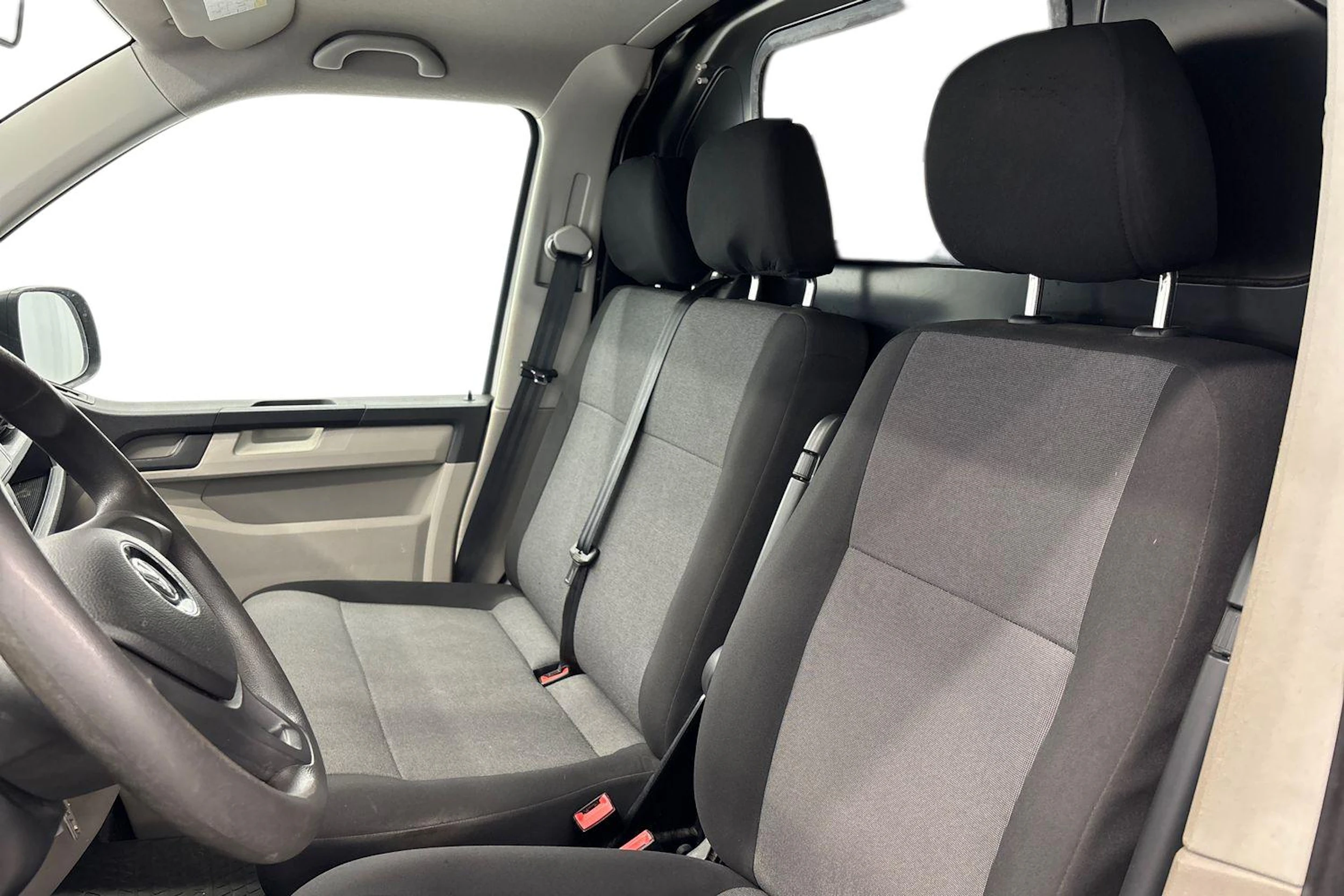 valkoinen Volkswagen Transporter 2016 kuva 8.