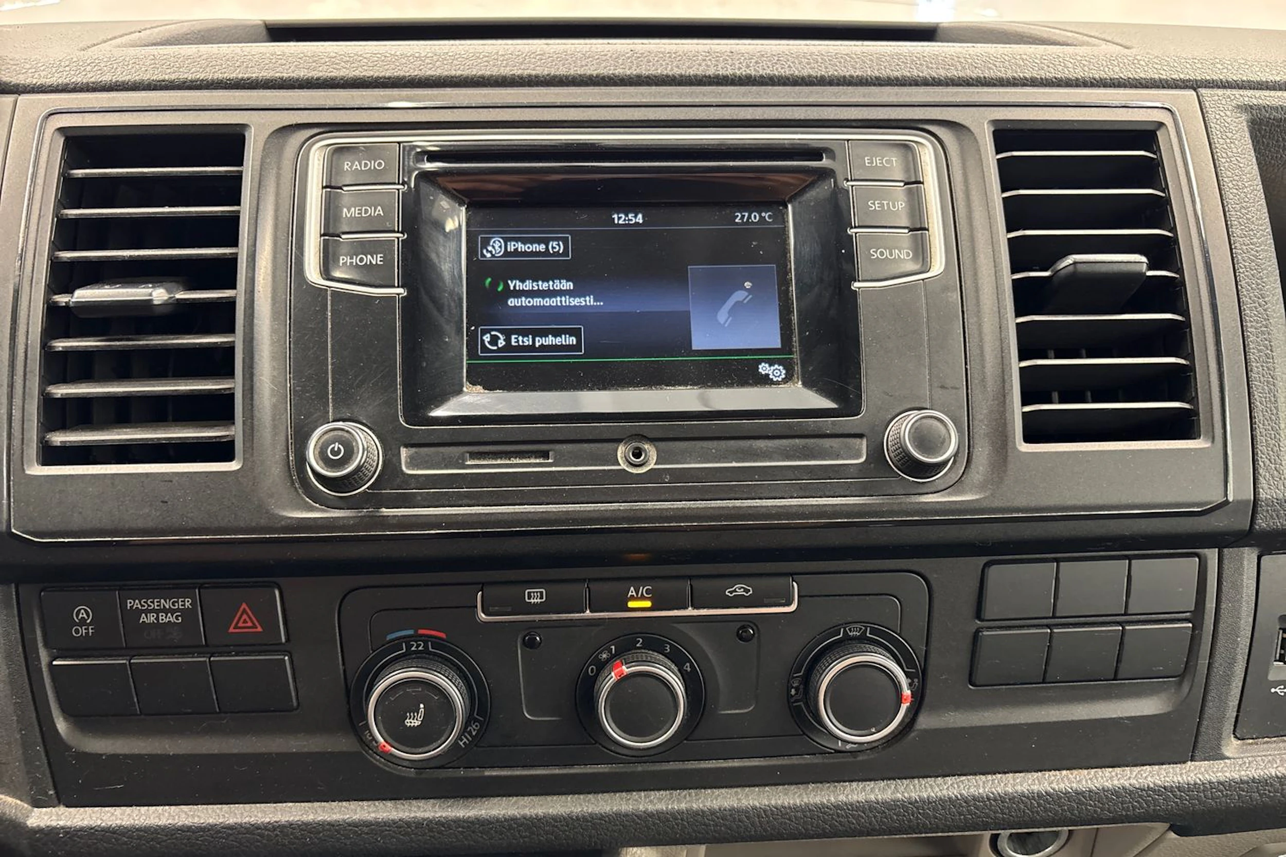 valkoinen Volkswagen Transporter 2016 kuva 13.