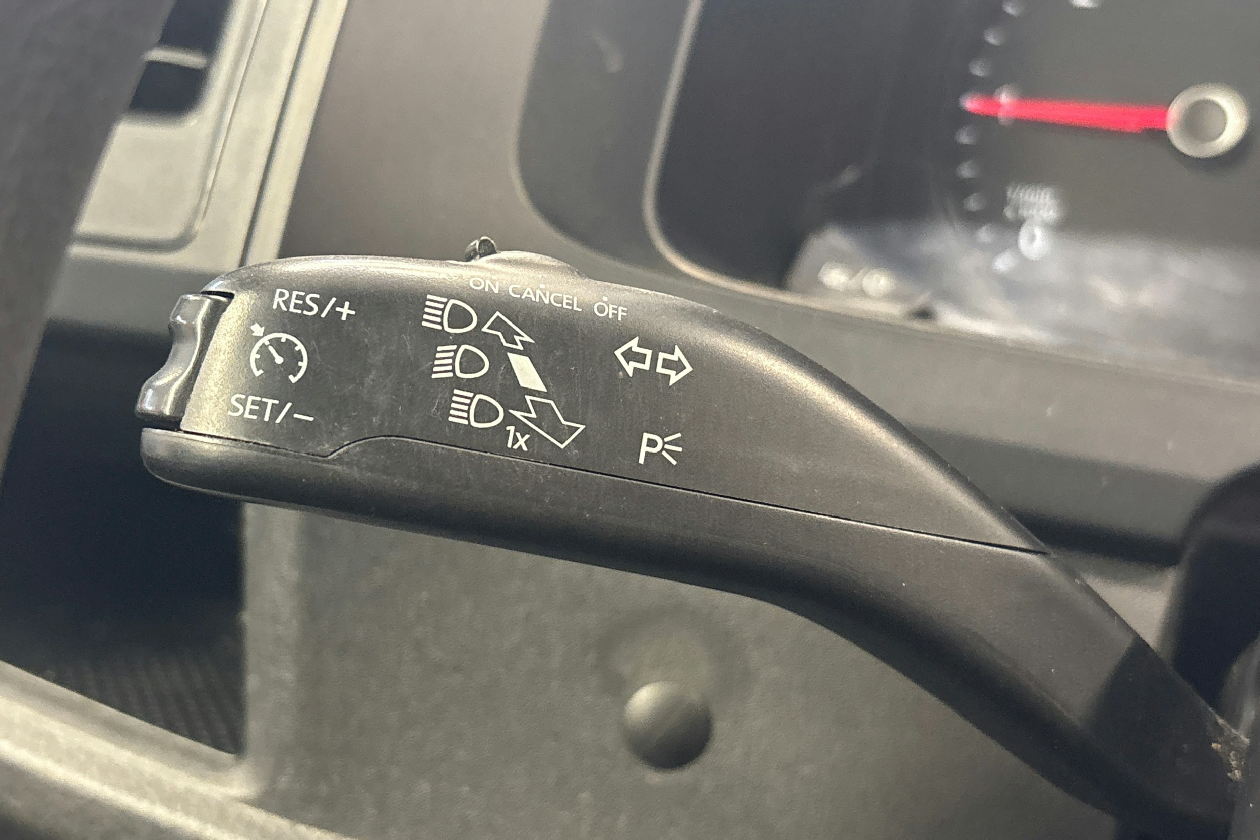 valkoinen Volkswagen Transporter 2016 kuva 14.