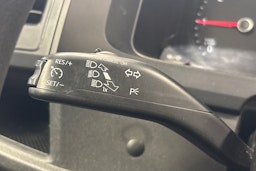 valkoinen Volkswagen Transporter 2016 kuva 14.