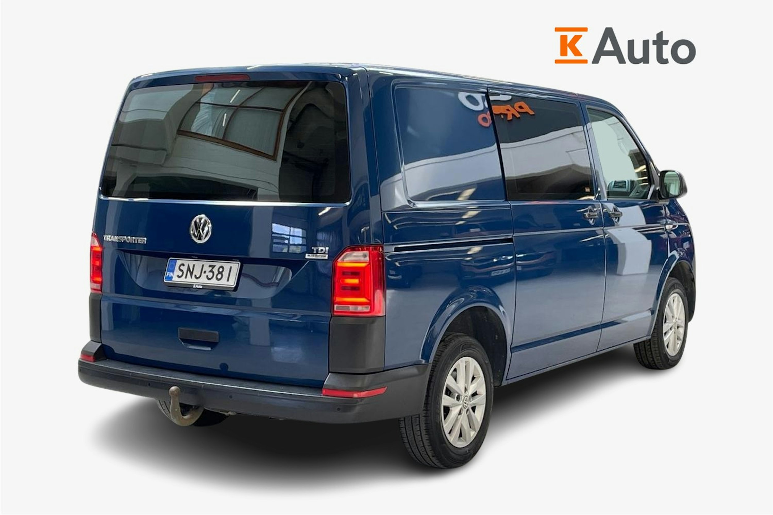 sininen Volkswagen Transporter 2016 kuva 2.