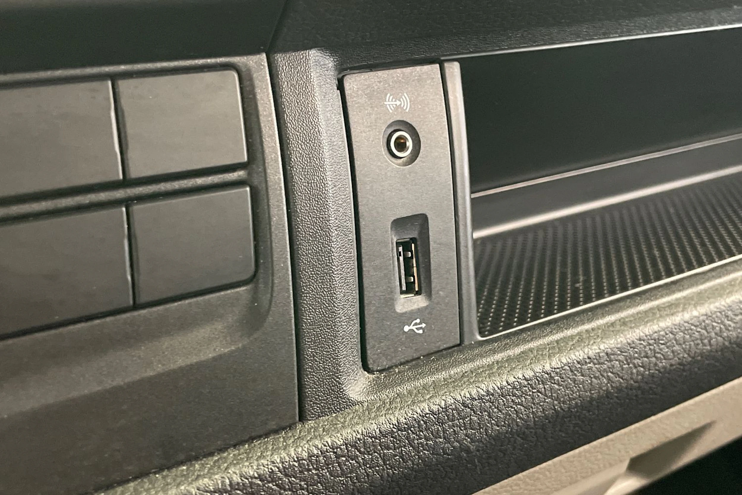 Sininen Volkswagen TRANSPORTER 2016 kuva 19.