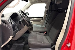punainen Volkswagen Transporter 2016 kuva 8.