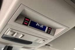 punainen Volkswagen Transporter 2016 kuva 18.