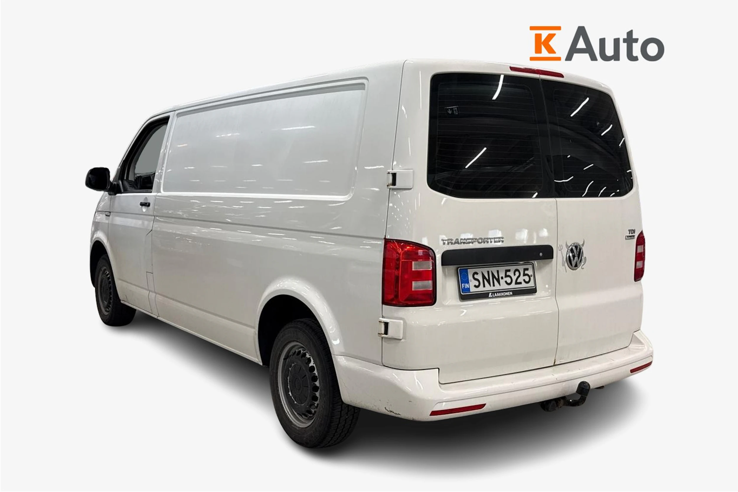 valkoinen Volkswagen Transporter 2016 kuva 2.