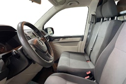 Punainen Volkswagen TRANSPORTER 2016 kuva 9.