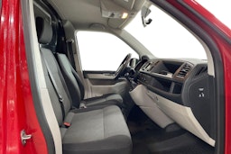 Punainen Volkswagen TRANSPORTER 2016 kuva 10.