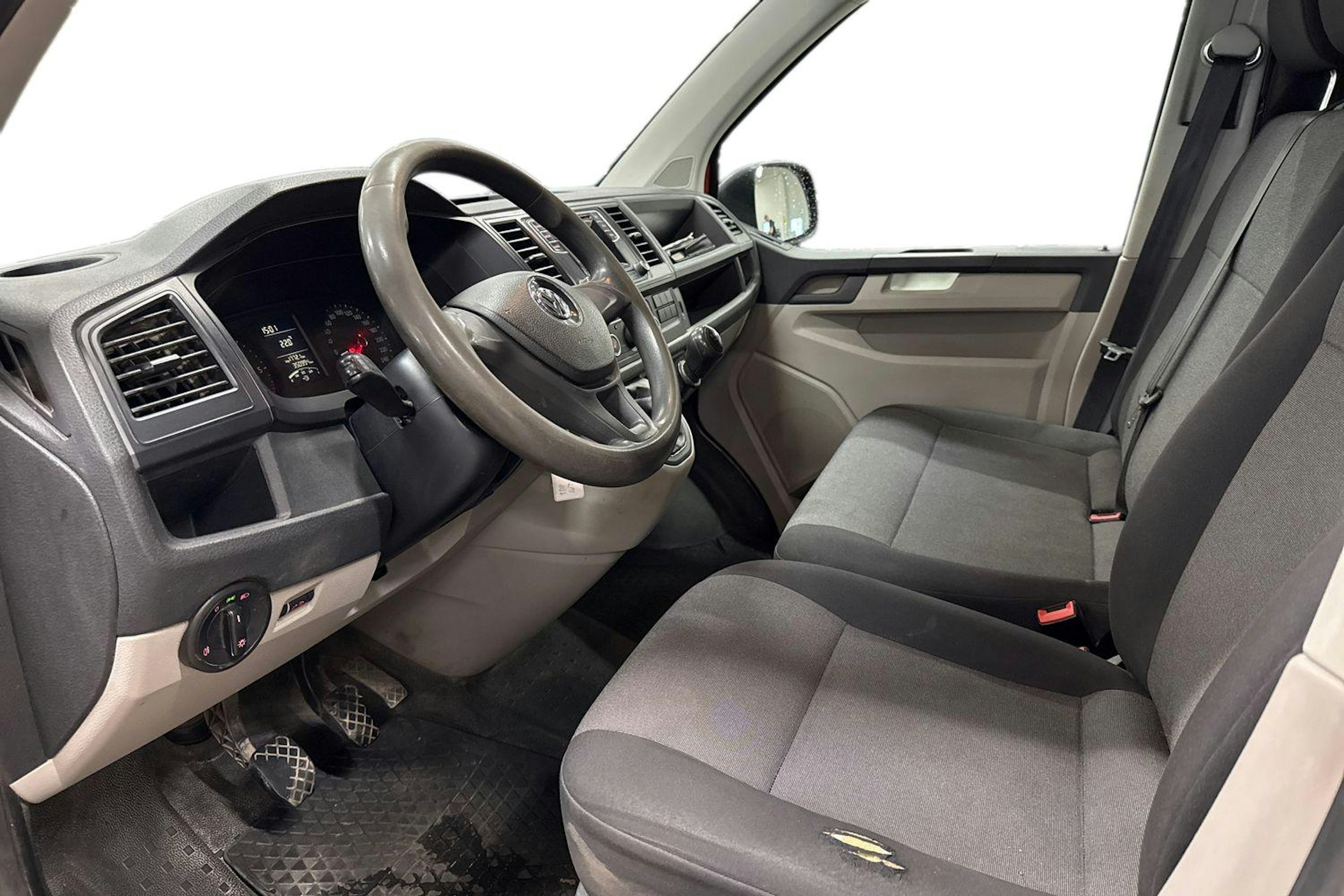 Punainen Volkswagen TRANSPORTER 2016 kuva 7.