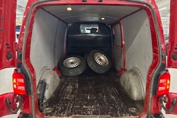 Punainen Volkswagen TRANSPORTER 2016 kuva 14.