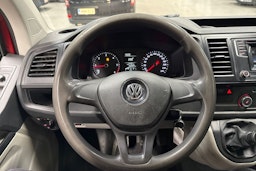 Punainen Volkswagen TRANSPORTER 2016 kuva 16.