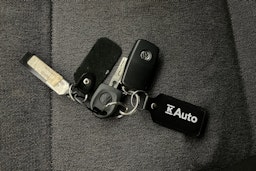 valkoinen Volkswagen Transporter 2016 kuva 22.