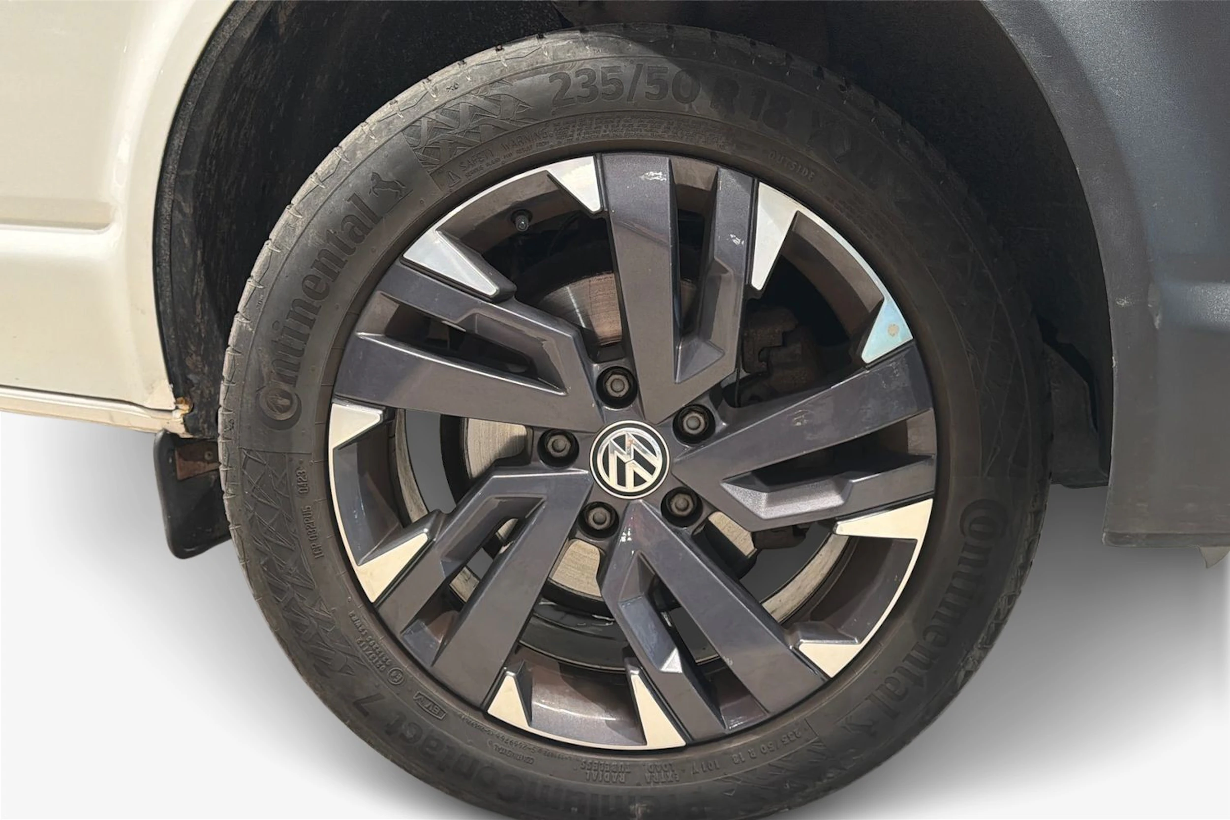 valkoinen Volkswagen Transporter 2016 kuva 12.