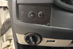valkoinen Volkswagen Transporter 2016 kuva 14.