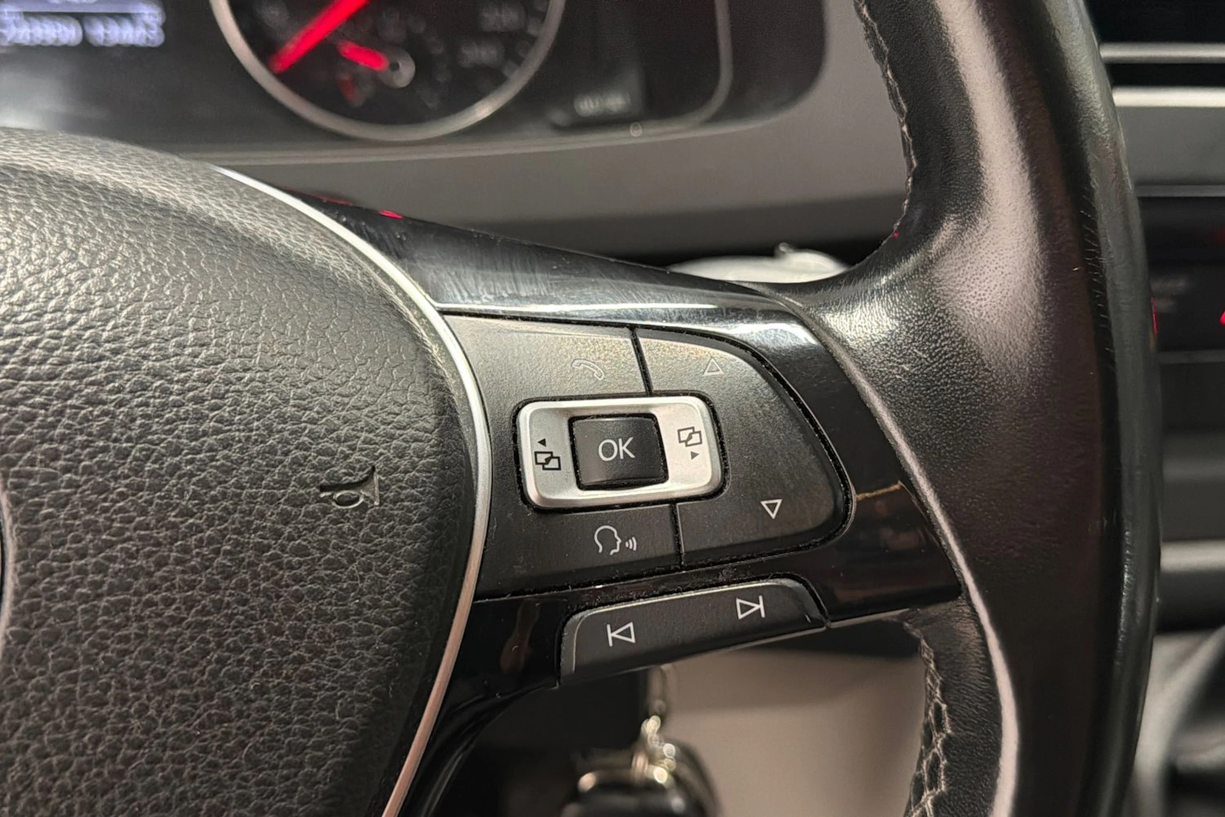 valkoinen Volkswagen Transporter 2016 kuva 16.