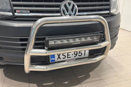 valkoinen Volkswagen Transporter 2016 kuva 30.