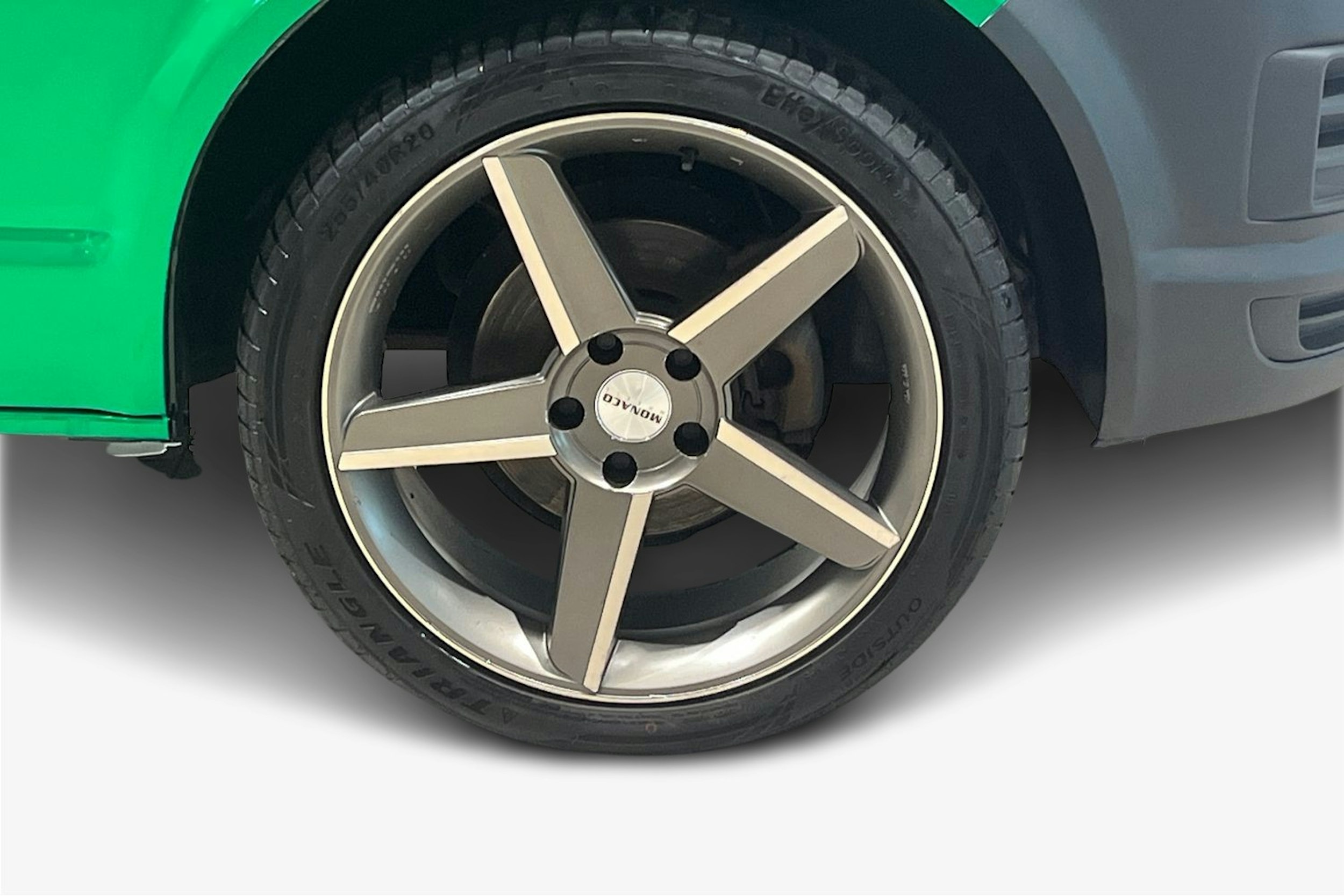 musta Volkswagen Transporter 2016 kuva 11.