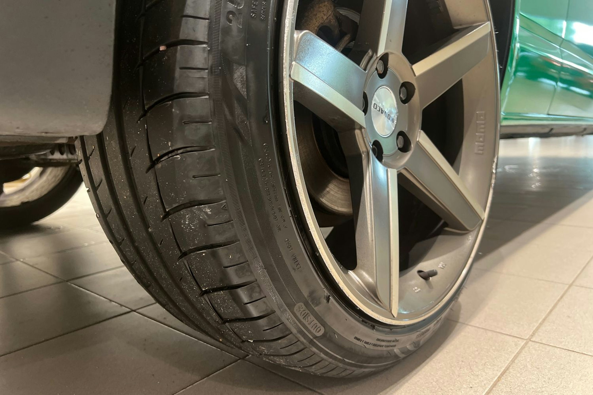 musta Volkswagen Transporter 2016 kuva 19.