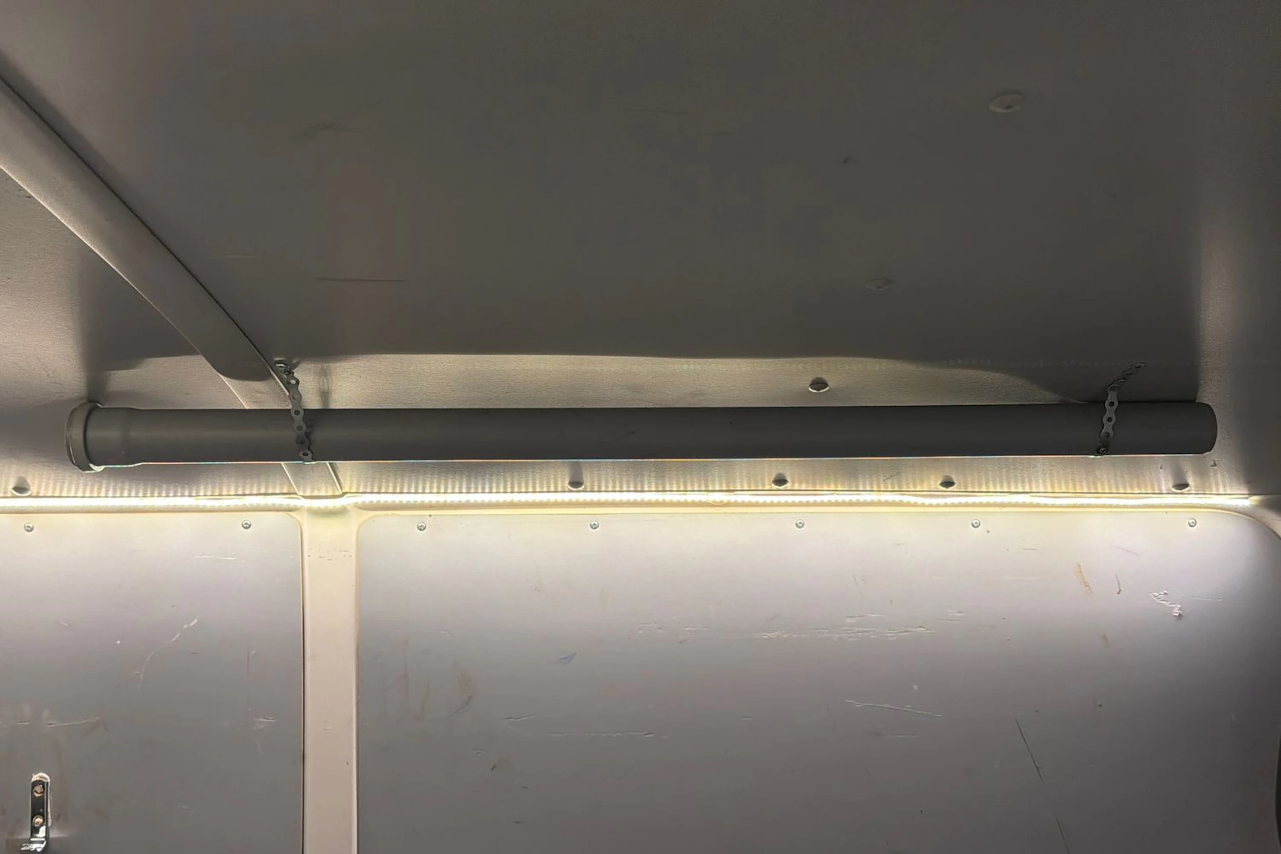 Valkoinen Volkswagen TRANSPORTER 2016 kuva 25.