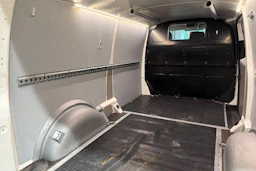 Valkoinen Volkswagen TRANSPORTER 2016 kuva 27.