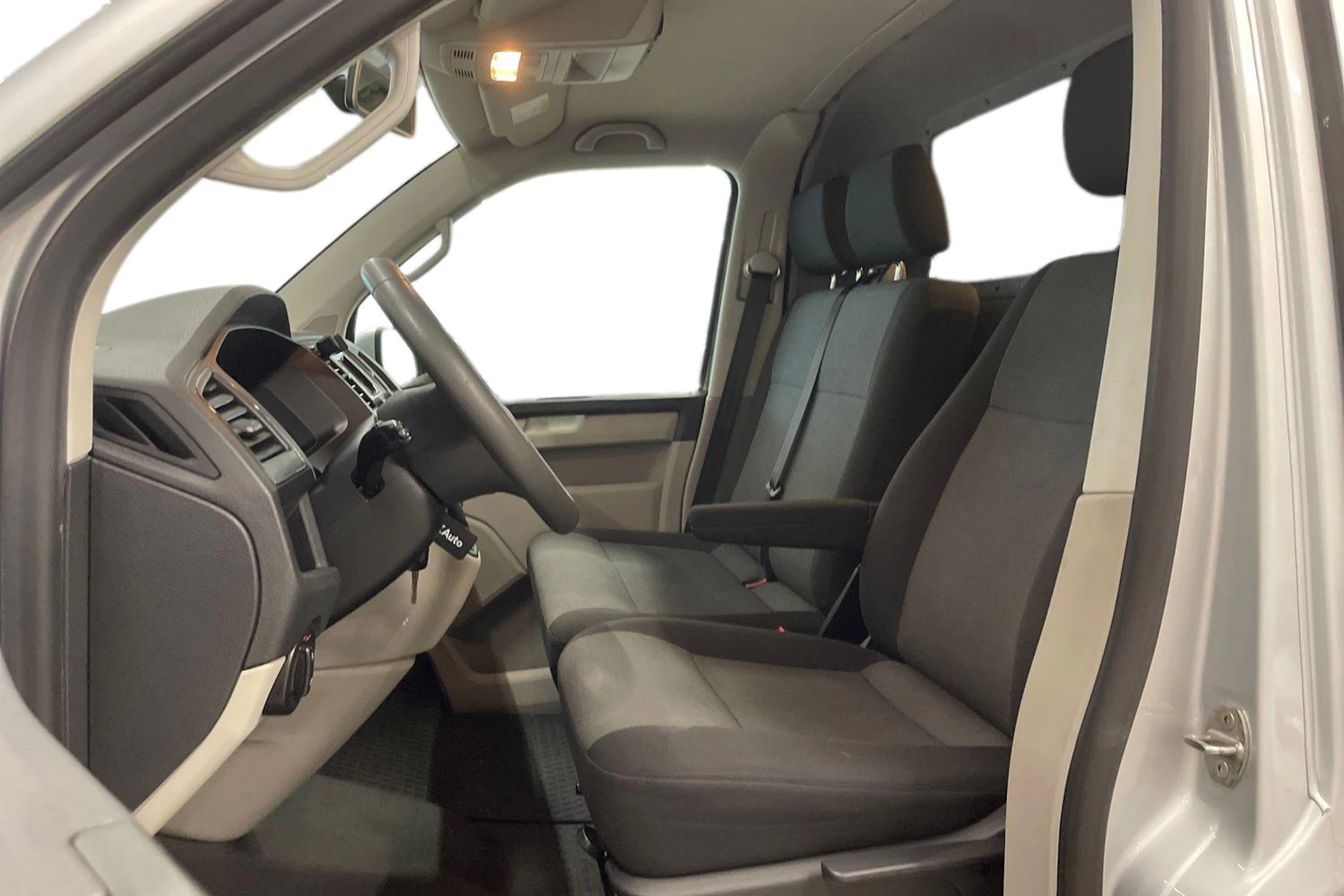 hopea Volkswagen Transporter 2016 kuva 8.