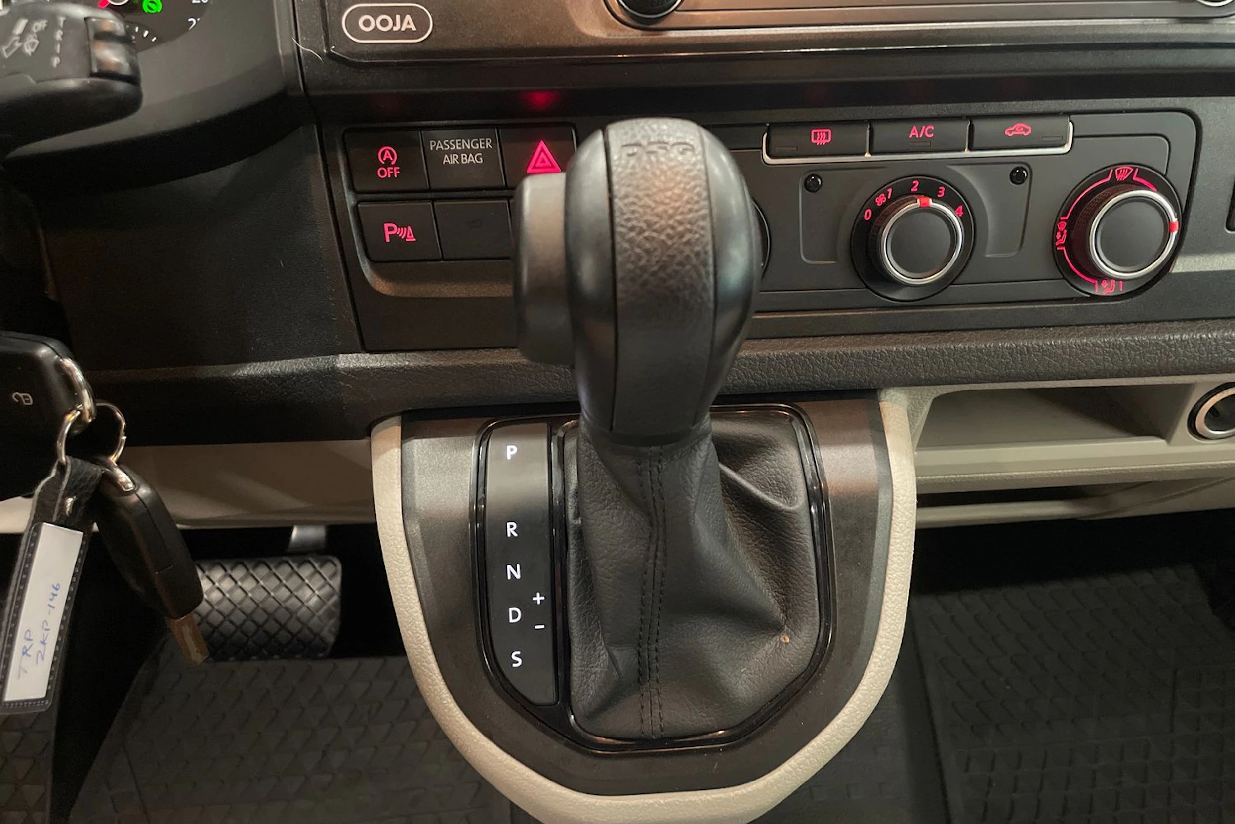 hopea Volkswagen Transporter 2016 kuva 19.