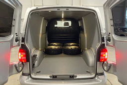 hopea Volkswagen Transporter 2016 kuva 24.