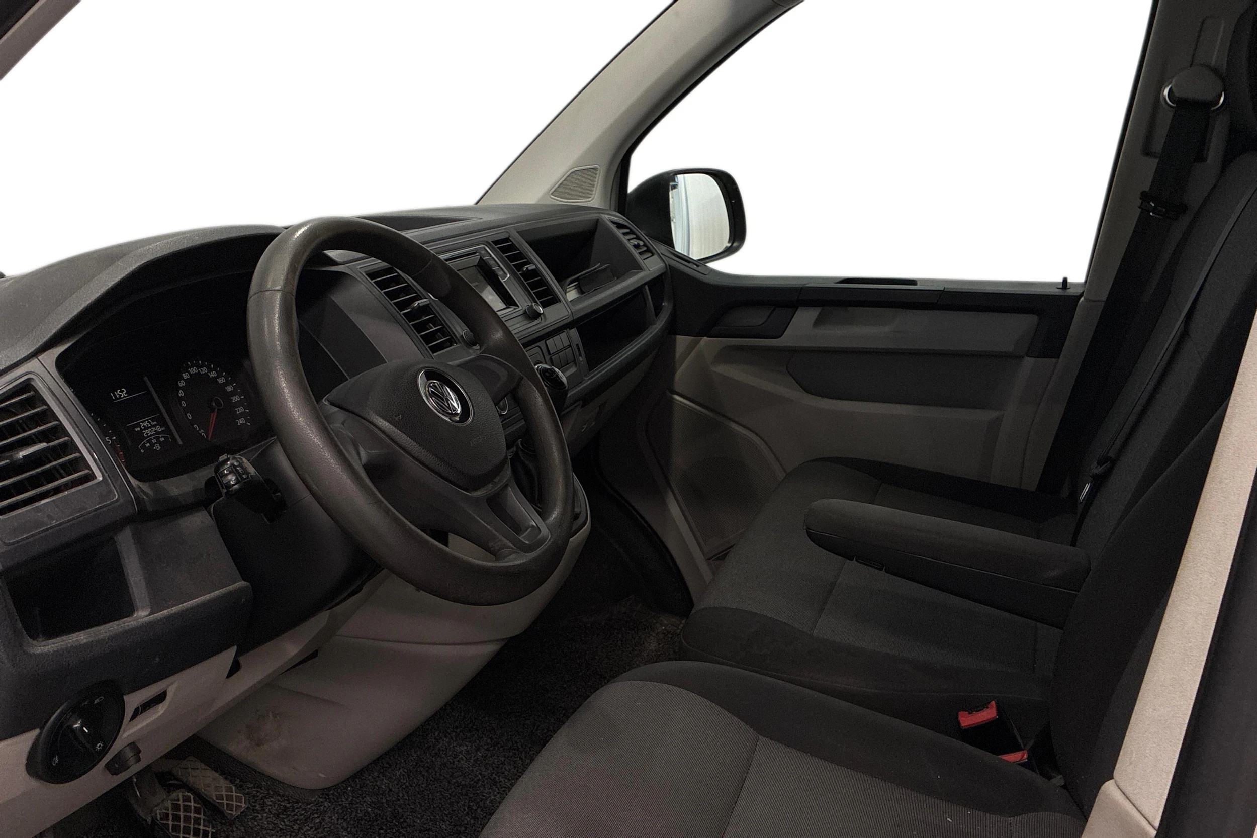 valkoinen Volkswagen Transporter 2016 kuva 3.