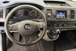 valkoinen Volkswagen Transporter 2016 kuva 7.