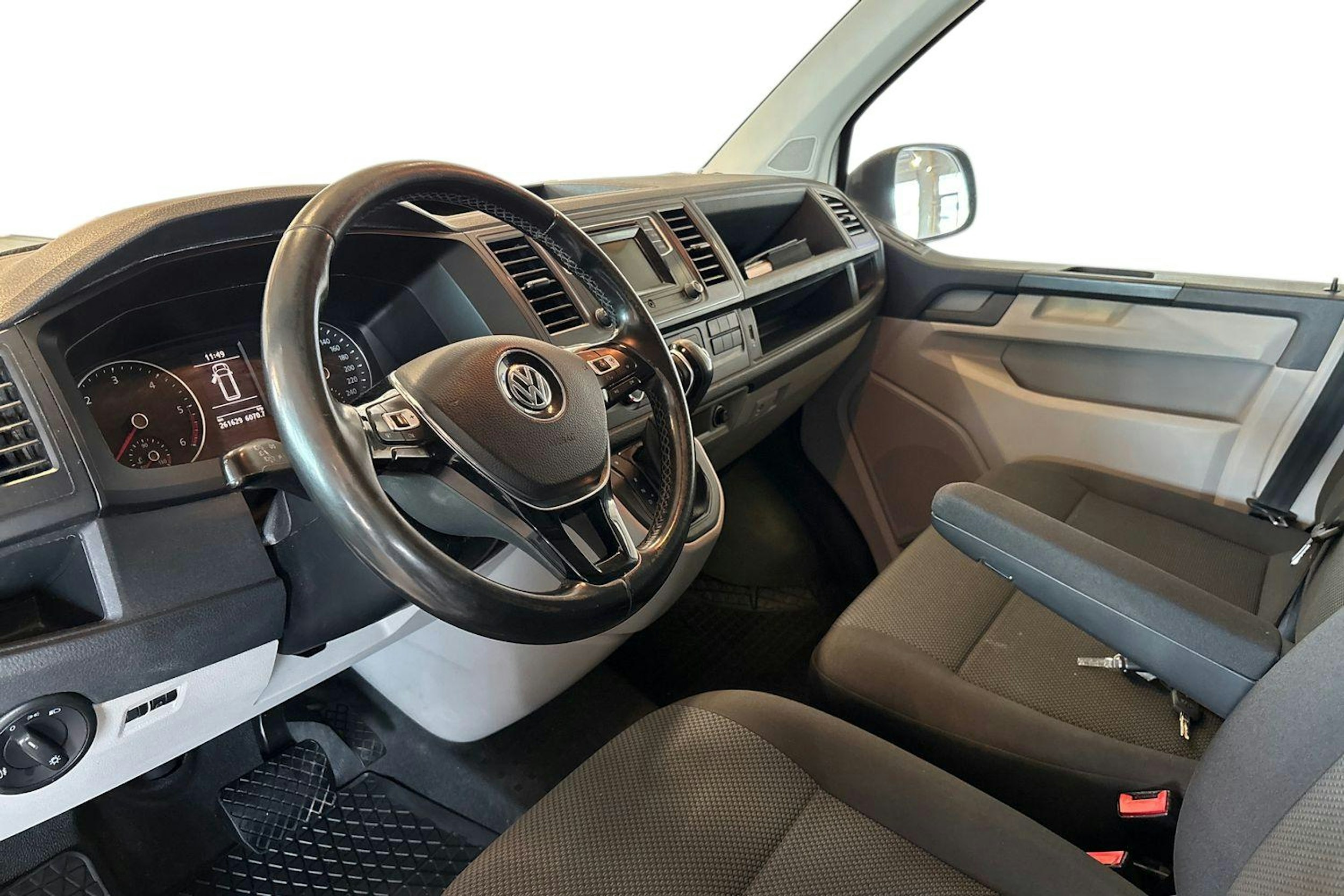 ruskea (beige) Volkswagen Transporter 2016 kuva 7.