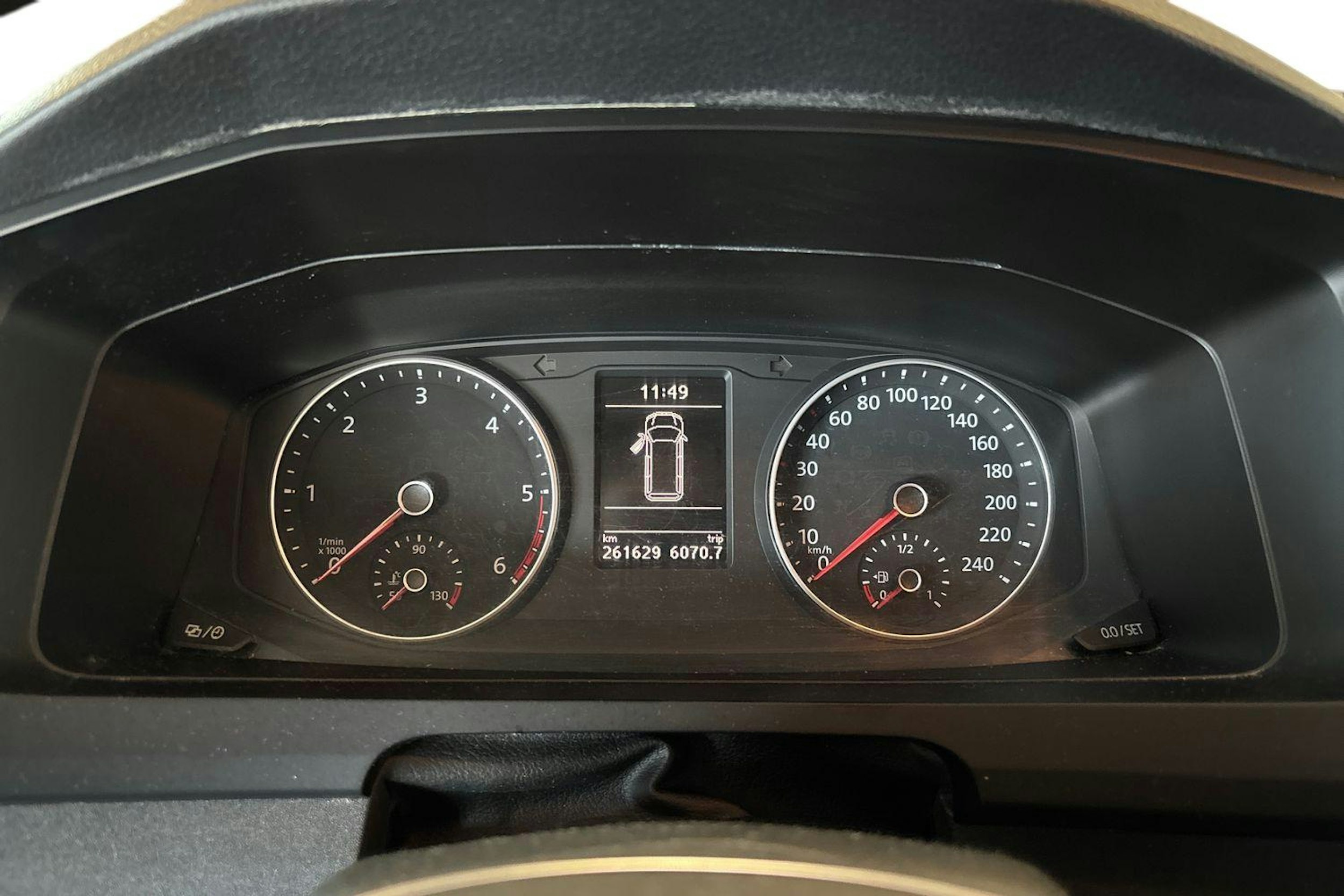 ruskea (beige) Volkswagen Transporter 2016 kuva 9.