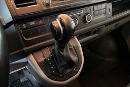 ruskea (beige) Volkswagen Transporter 2016 kuva 15.