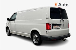 valkoinen Volkswagen Transporter 2017 kuva 2.