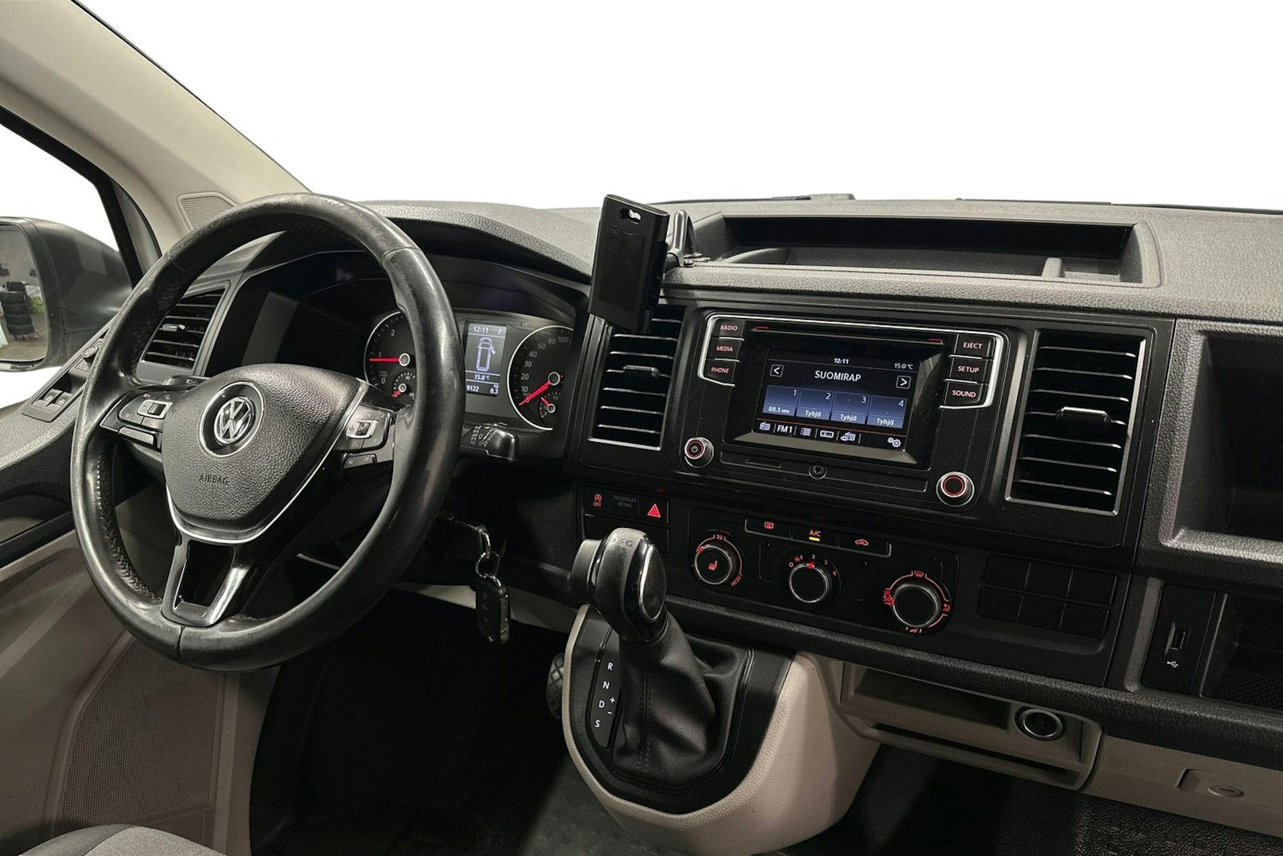 valkoinen Volkswagen Transporter 2017 kuva 7.