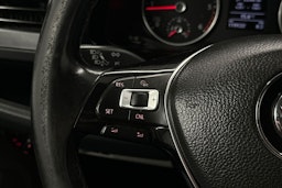 valkoinen Volkswagen Transporter 2017 kuva 12.