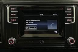 valkoinen Volkswagen Transporter 2017 kuva 16.