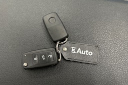valkoinen Volkswagen Transporter 2017 kuva 21.