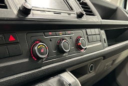 hopea Volkswagen Transporter 2017 kuva 13.