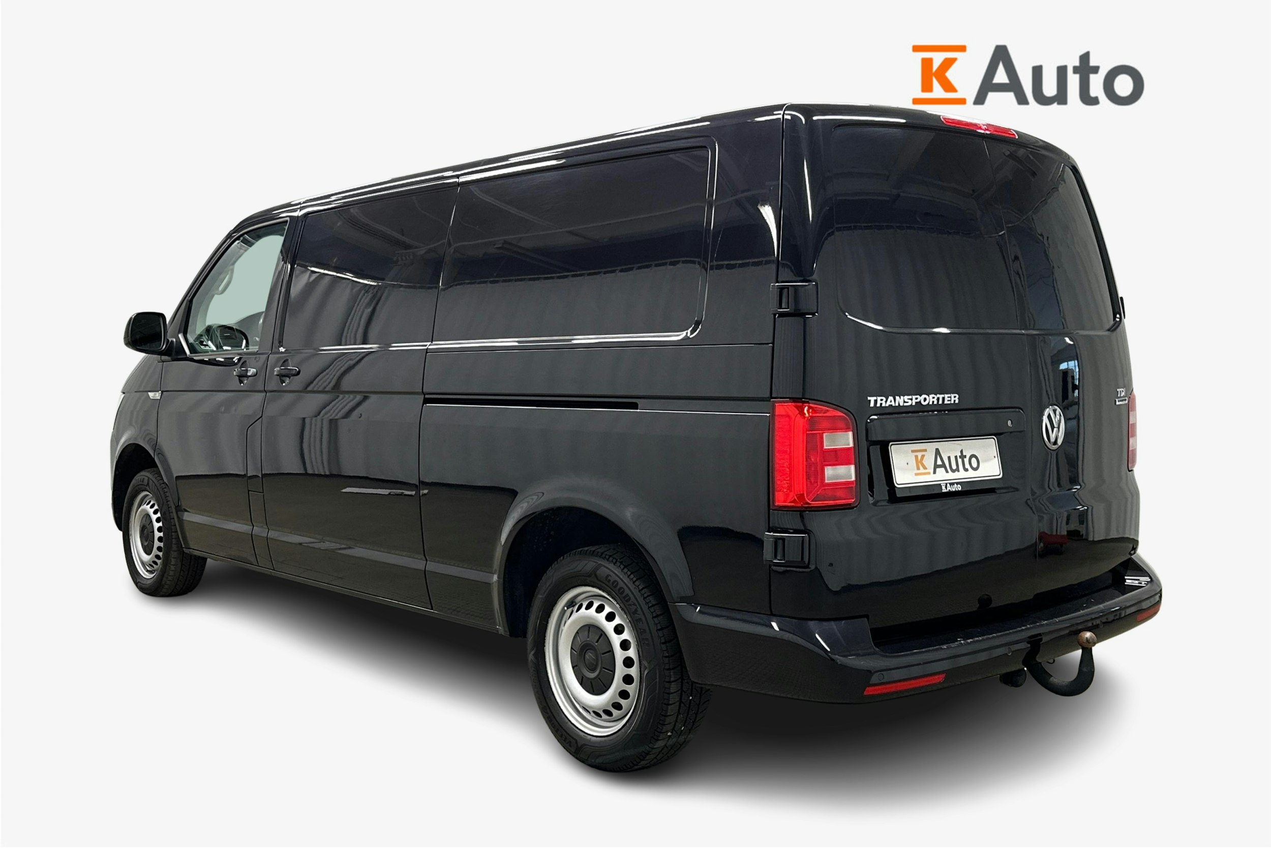 musta Volkswagen Transporter 2017 kuva 2.